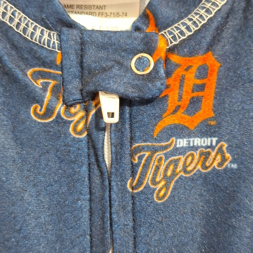 Genuine Merchandise Detroit Tigers Sleepwear/Romper 3T - Picture 4 of 15